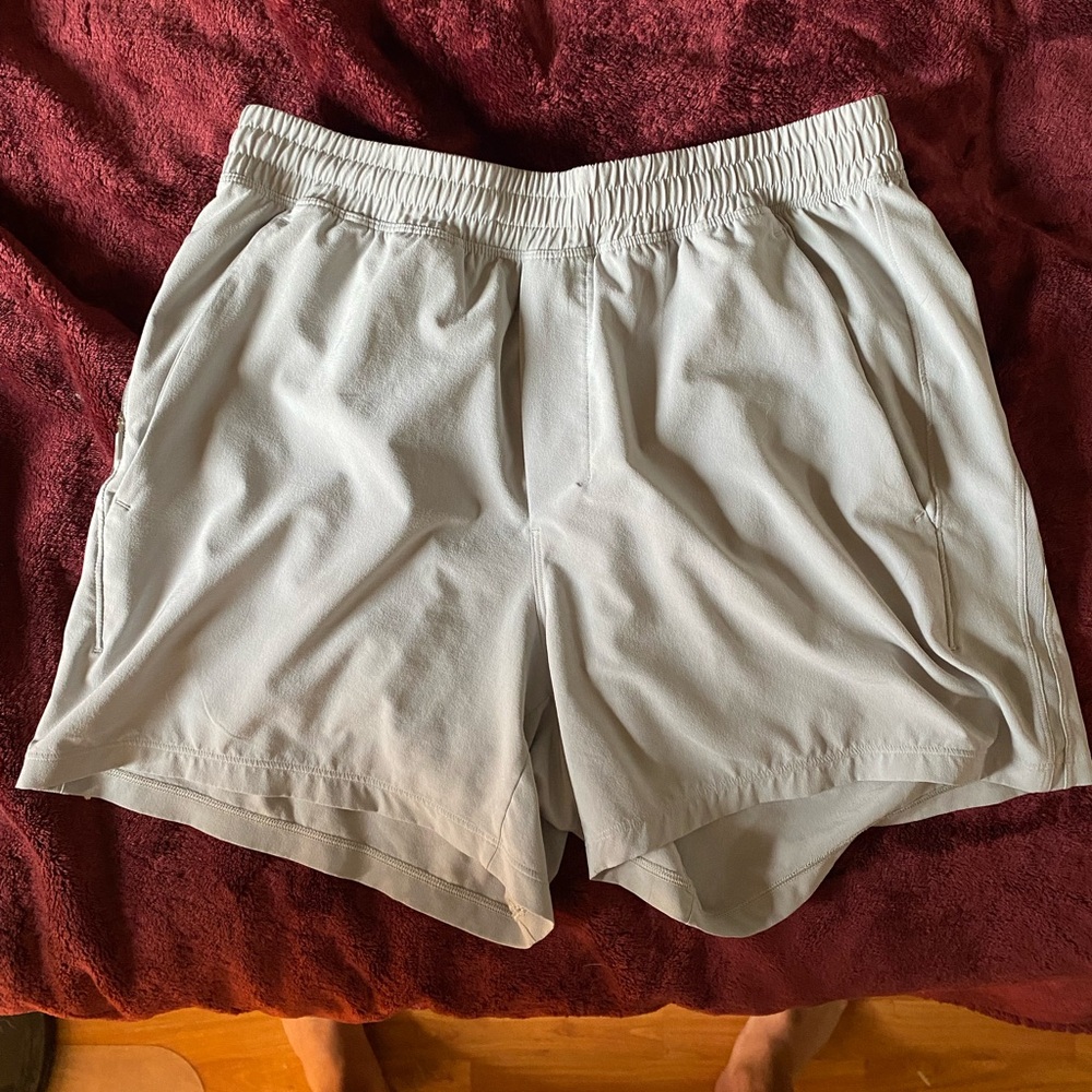 Lululemon pace breaker shorts 5”